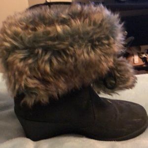 Size 7, brown wedge fur boots